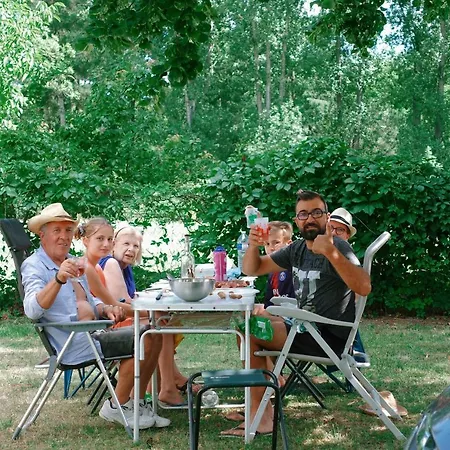 Campsite Paradis Family Des Issoux *